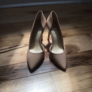 Jessica Simpson nude patent leather heels